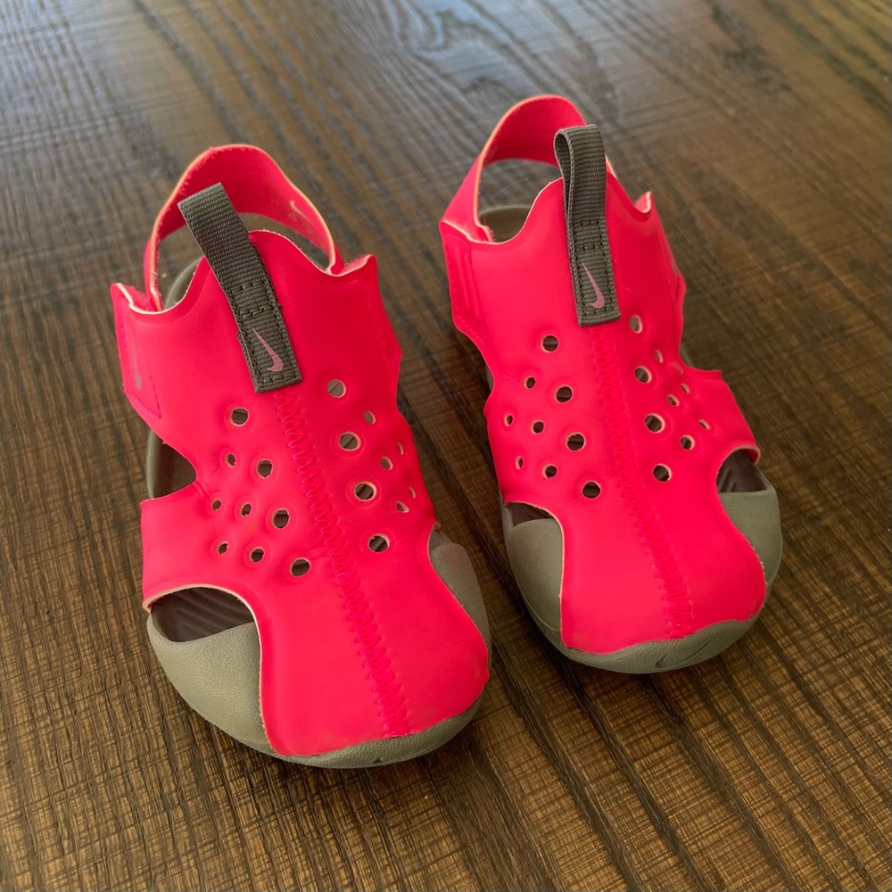 Toddler Nike Sunray Sandals size 8.5